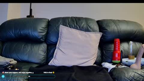 Snapshot of superduty5speed chatting on 10.01.25 Thomas online show from 10.01.25