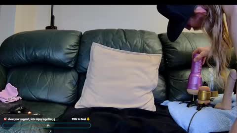 Snapshot of superduty5speed chatting on 10.05.25 Thomas online show from 10.05.25