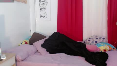 Snapshot of superhotvaleria chatting on 09.12.25 Im val online show from 09.12.25