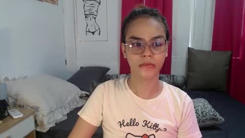 Snapshot of superhotvaleria chatting on 09.29.25 Im val online show from 09.29.25