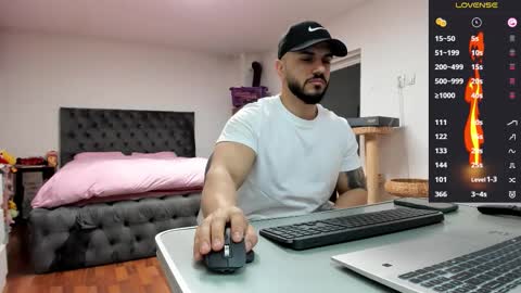 Snapshot of supermanboyxxl chatting on 03.02.26 supermanboyxxl online show from 03.02.26