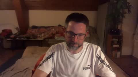 supersquirrel81 online show from 12.16.25