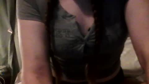 Snapshot of suppitsyelliee chatting on 06.22.26 suppitsyelliee online show from 06.22.26
