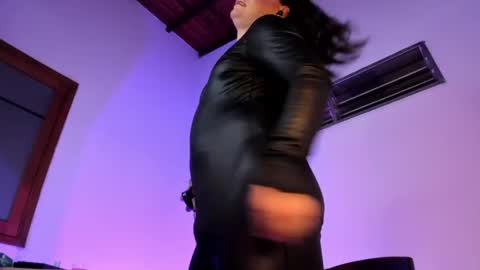 Snapshot of suprasexyjohn chatting on 07.11.26 llllSupra llll online show from 07.11.26