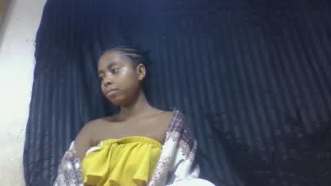 Snapshot of surbelle chatting on 01.15.26 surbelle online show from 01.15.26