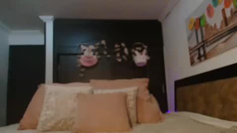 surella32 online show from 03.30.26