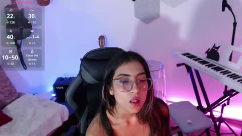 Snapshot of susanahendrix chatting on 04.24.26 Susana hendrix online show from 04.24.26