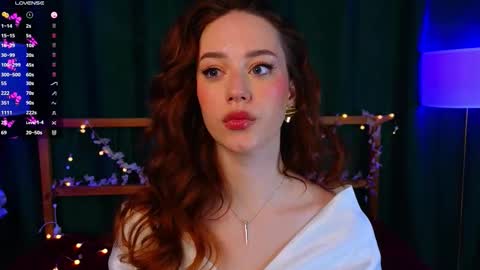 Snapshot of susanfitz chatting on 11.28.25 Stacy online show from 11.28.25