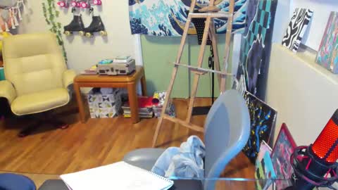   online show from 11.03.25