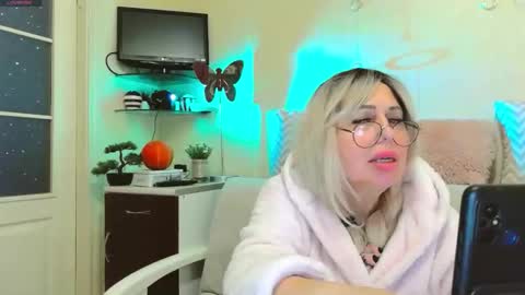 SusieNoreen online show from 11.02.25