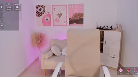 Snapshot of sussan_monroe chatting on 06.26.26 Sussan Monroe online show from 06.26.26