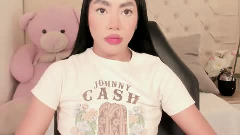 Sussie Tompsom online show from 12.18.25