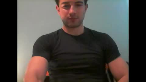 Snapshot of sutromaxx chatting on 10.05.25 Maximus online show from 10.05.25