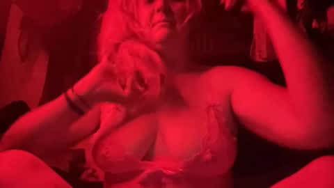Suzie Q online show from 05.05.26