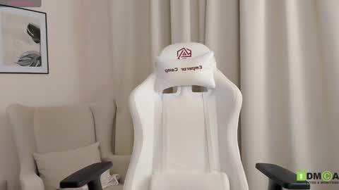 Suzy  next stream  Thursday Friday Saturday online show from 12.27.24