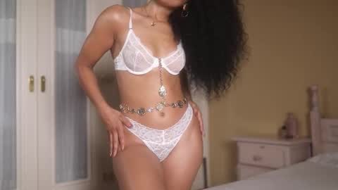 suzysuza online show from 09.15.25