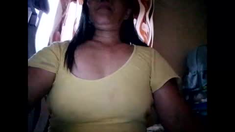 Snapshot of suzzie_hot chatting on 01.04.25 suzzie_hot online show from 01.04.25
