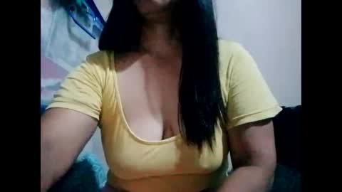 Snapshot of suzzie_hot chatting on 01.04.25 suzzie_hot online show from 01.04.25