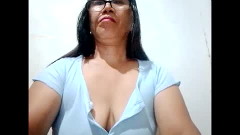 Snapshot of suzzie_hot chatting on 01.07.25 suzzie_hot online show from 01.07.25