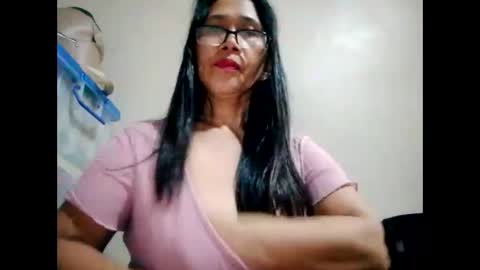 Snapshot of suzzie_hot chatting on 01.11.25 suzzie_hot online show from 01.11.25