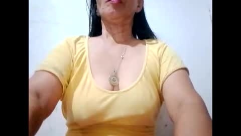 Snapshot of suzzie_hot chatting on 01.29.25 suzzie_hot online show from 01.29.25