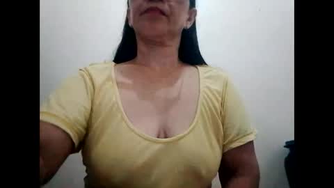 Snapshot of suzzie_hot chatting on 02.10.25 suzzie_hot online show from 02.10.25