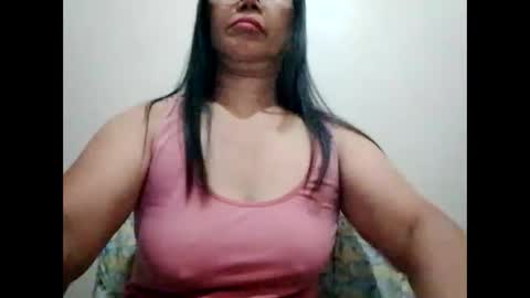 Snapshot of suzzie_hot chatting on 02.17.25 suzzie_hot online show from 02.17.25