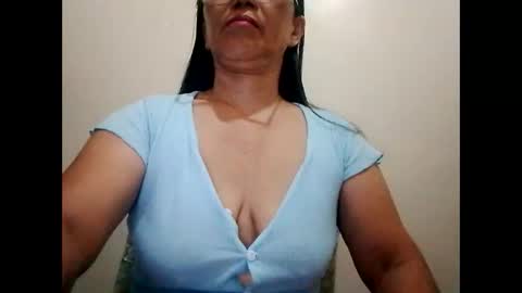 Snapshot of suzzie_hot chatting on 02.22.25 suzzie_hot online show from 02.22.25