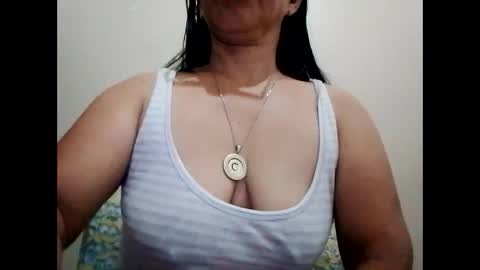 Snapshot of suzzie_hot chatting on 02.26.25 suzzie_hot online show from 02.26.25