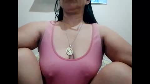 Snapshot of suzzie_hot chatting on 02.28.25 suzzie_hot online show from 02.28.25