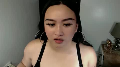 Snapshot of sw33tgirl_moaner chatting on 05.19.26 Angelic Baby online show from 05.19.26