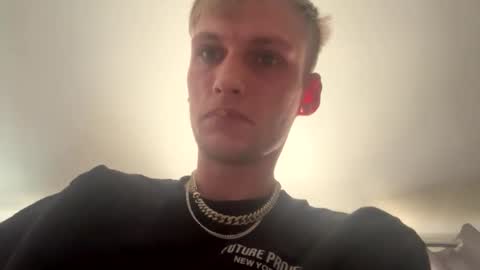 Snapshot of swanseagentleman chatting on 10.26.25 swanseagentleman online show from 10.26.25