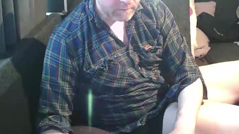 Snapshot of swartarn chatting on 04.20.26 ArnSwart online show from 04.20.26