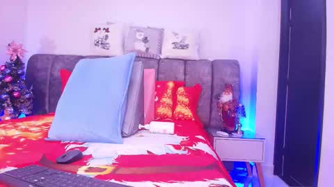 Debora  online show from 12.19.25