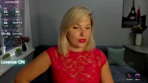 Snapshot of sweet___margaret chatting on 10.01.25 Margaret online show from 10.01.25