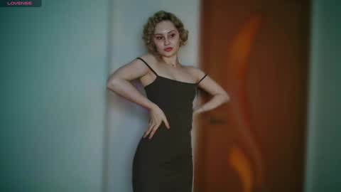 Snapshot of sweet__daddy8 chatting on 12.18.24 BredEmiliya online show from 12.18.24