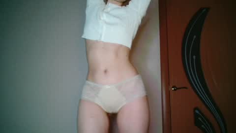 Snapshot of sweet__daddy8 chatting on 12.23.24 BredEmiliya online show from 12.23.24