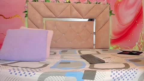 Snapshot of sweet__luna__ chatting on 02.25.26 sweet__luna__ online show from 02.25.26