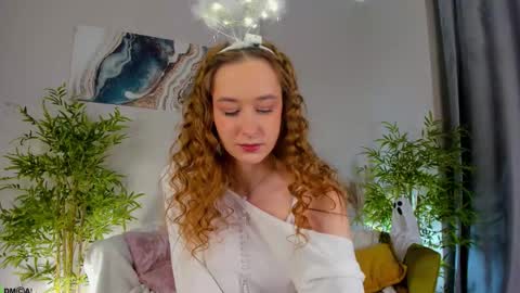 Monica  GTM 3MoTuWeFrSa 500pm-1000pm  online show from 10.31.25