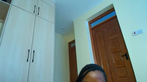 pixiee online show from 04.25.26