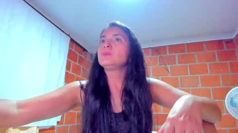 sweet and hot alaia online show from 09.28.25