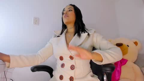 Stephanie online show from 12.10.24