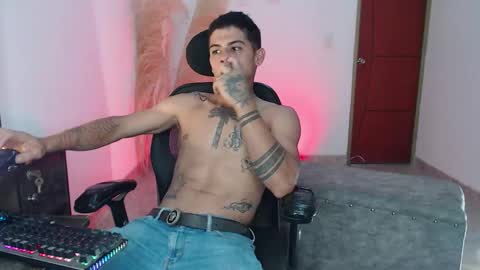 Snapshot of sweet_angel25 chatting on 10.03.25 sweet_angel25 online show from 10.03.25