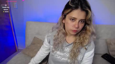 Bella Valery online show from 11.16.25