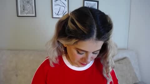 Bella Valery online show from 11.24.25