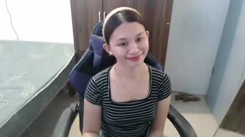 Snapshot of sweet_cassyxx chatting on 05.13.26 sweet_cassyxx online show from 05.13.26