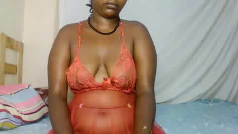 Snapshot of sweet_ebony001 chatting on 06.09.26 sweet_ebony001 online show from 06.09.26