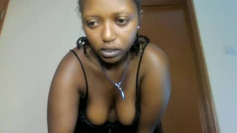 Snapshot of sweet_ebony001 chatting on 07.05.26 sweet_ebony001 online show from 07.05.26