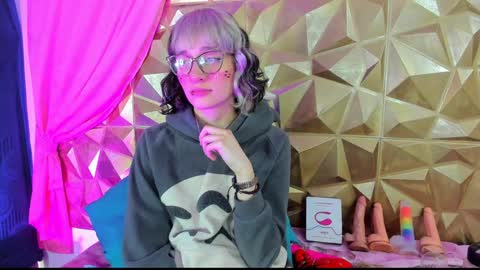  emmili  online show from 01.27.25