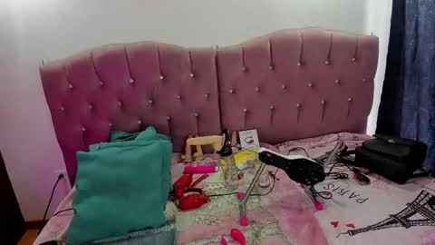  emmili  online show from 10.22.25